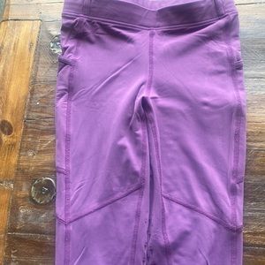 Kerrits child size xl full seat ice fill gel breeches tights in plum.